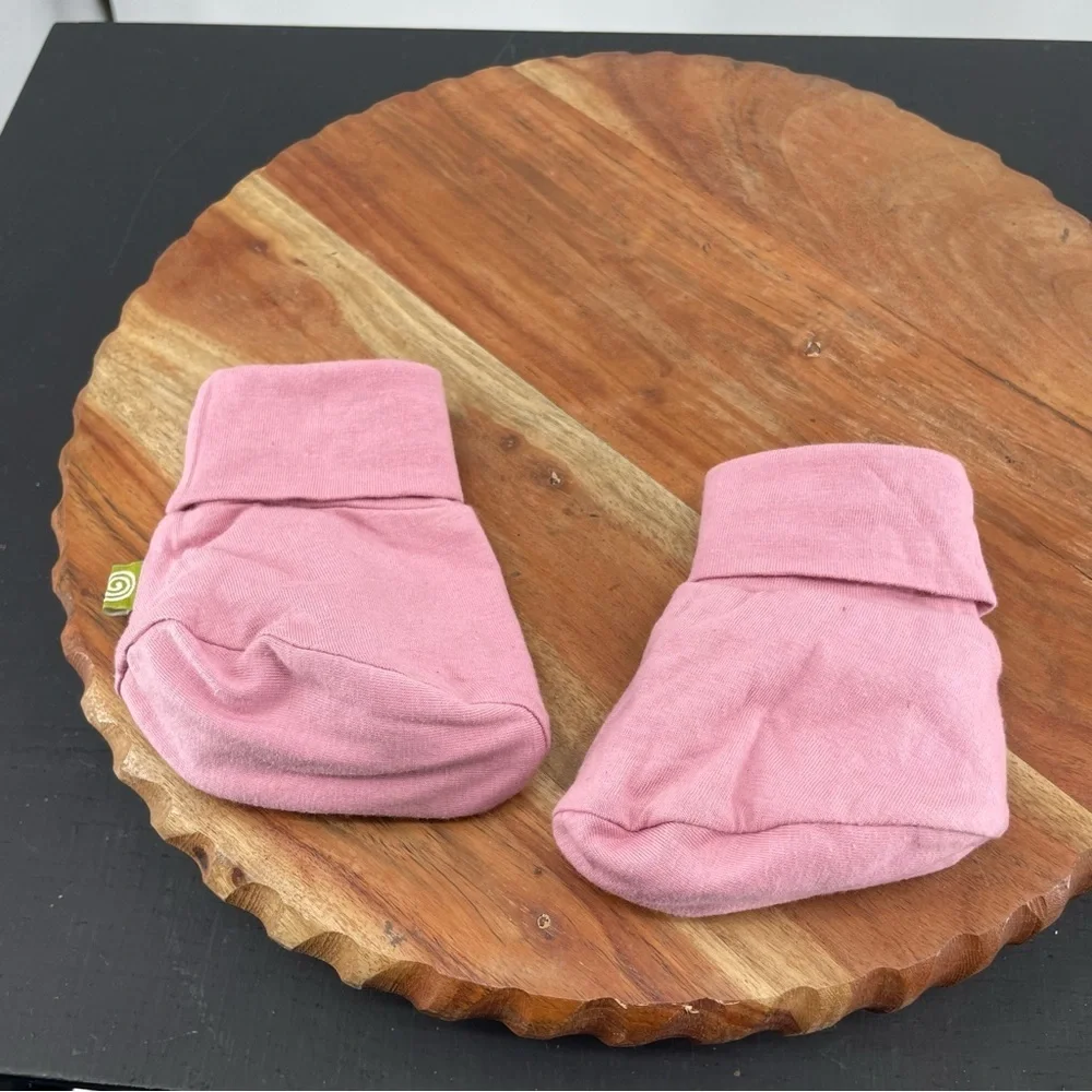 Nui organics pink rose socks Sz 6-12‎ months